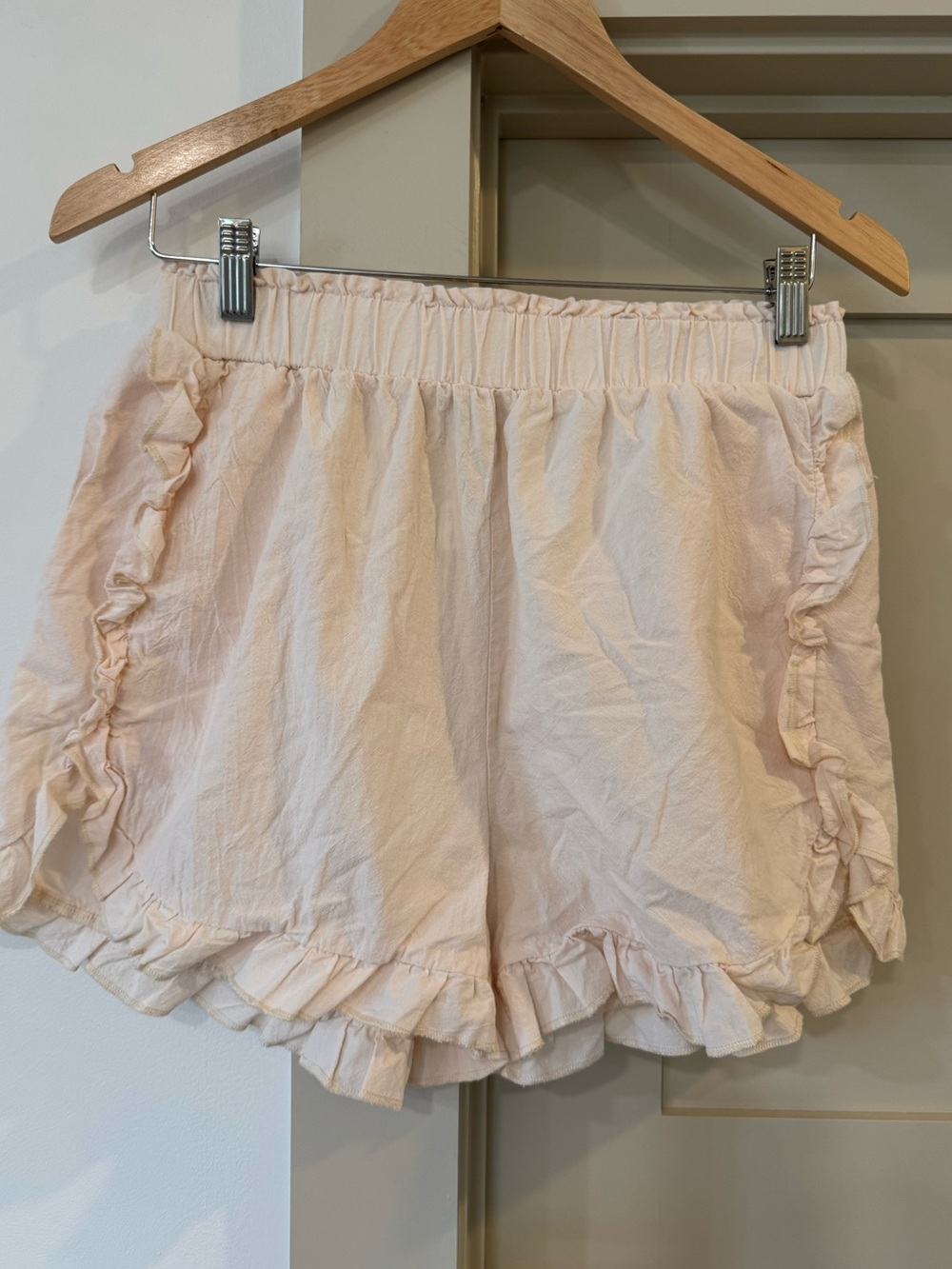 Prissy Jane Women's Ruffle Hem Elastic Waist Shorts with pockets